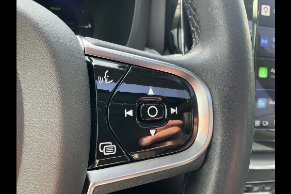Volvo XC60 2.0 T6 Plug-in hybrid AWD Plus Bright Panorama Leer inscription stoelen