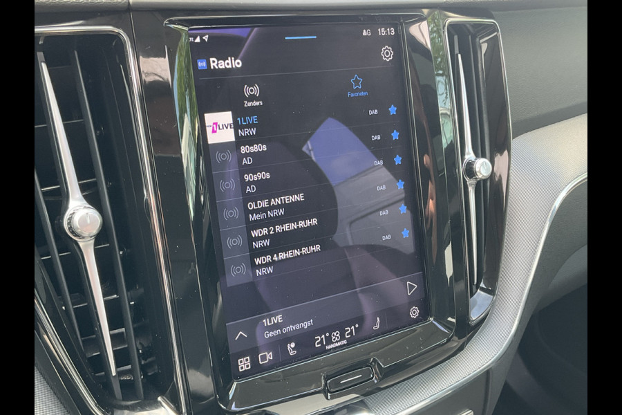 Volvo XC60 2.0 T6 Plug-in hybrid AWD Plus Bright Panorama Leer inscription stoelen