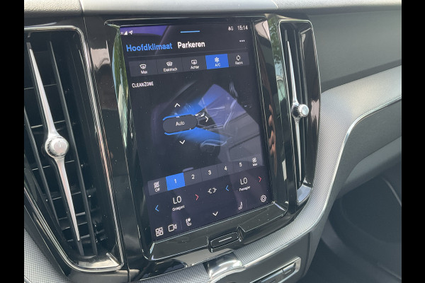 Volvo XC60 2.0 T6 Plug-in hybrid AWD Plus Bright Panorama Leer inscription stoelen