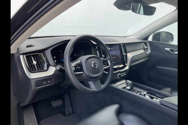 Volvo XC60 2.0 T6 Plug-in hybrid AWD Plus Bright Panorama Leer inscription stoelen