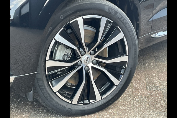 Volvo XC60 2.0 T6 Plug-in hybrid AWD Plus Bright Panorama Leer inscription stoelen