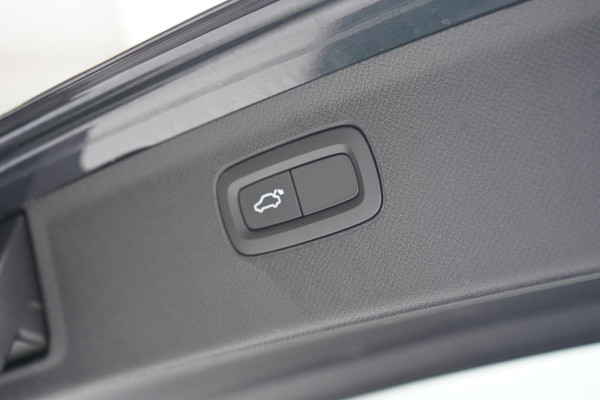 Volvo XC90 2.0 T5 250pk AWD Inscription | Stuurverwarming | Stoelverwarming | Carplay | Trekhaak | Camera | Navigatie