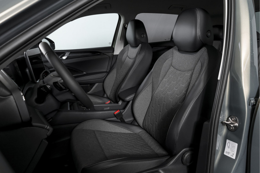 Volkswagen Tiguan 1.5 eHybrid Life Edition | Dig. Cockpit | Adapt. Cruise | Stoel-+stuurverw. | 360 Camera | PDC | App. Connect | ECC | LM 17" | 5439