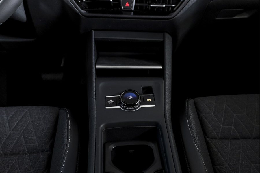 Volkswagen Tiguan 1.5 eHybrid Life Edition | Dig. Cockpit | Adapt. Cruise | Stoel-+stuurverw. | 360 Camera | PDC | App. Connect | ECC | LM 17" | 5439