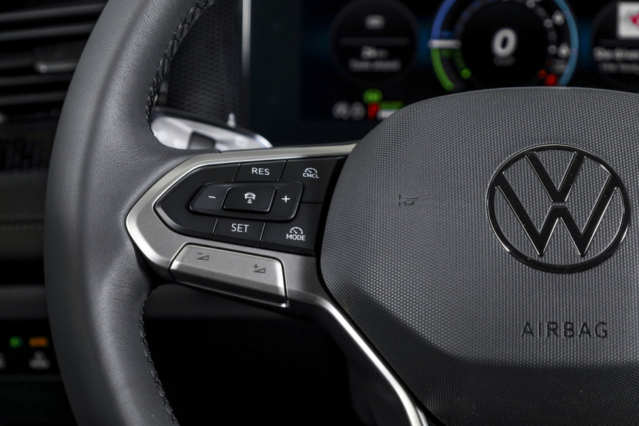 Volkswagen Tiguan 1.5 eHybrid Life Edition | Dig. Cockpit | Adapt. Cruise | Stoel-+stuurverw. | 360 Camera | PDC | App. Connect | ECC | LM 17" | 5439