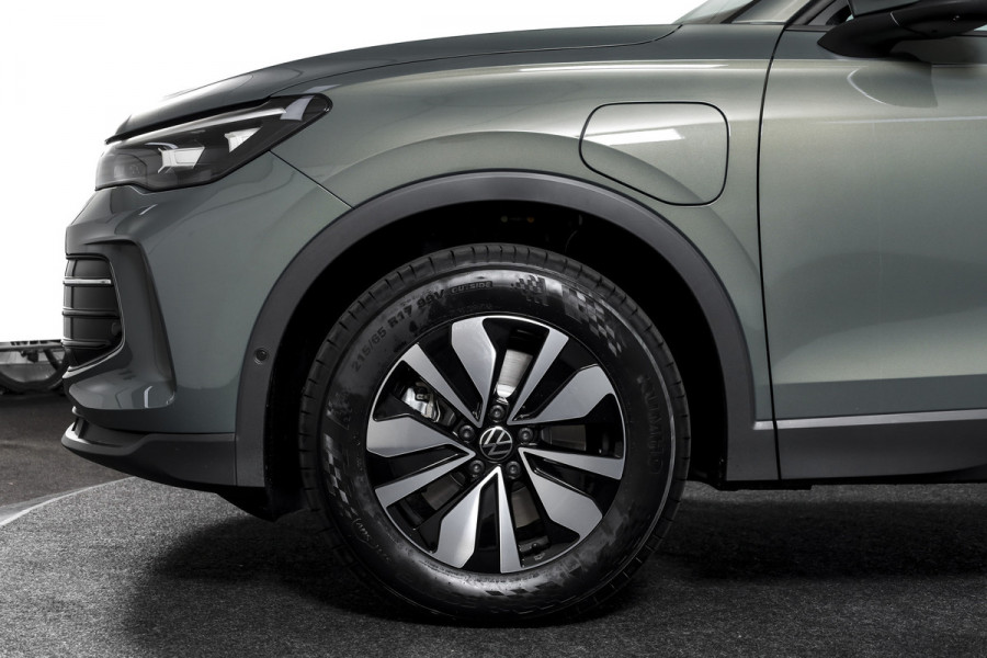 Volkswagen Tiguan 1.5 eHybrid Life Edition | Dig. Cockpit | Adapt. Cruise | Stoel-+stuurverw. | 360 Camera | PDC | App. Connect | ECC | LM 17" | 5439
