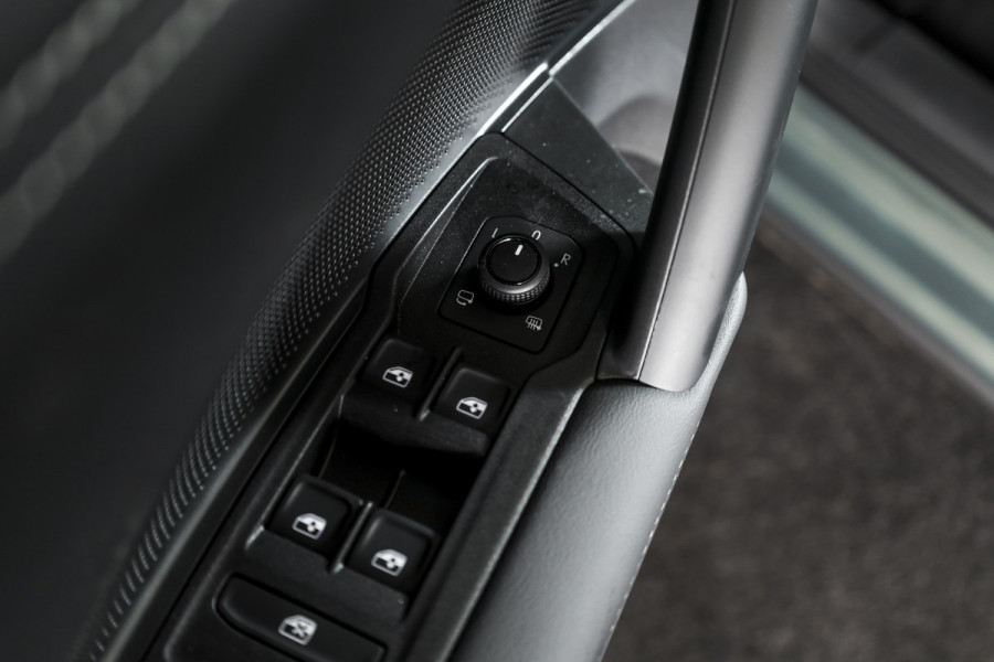 Volkswagen Tiguan 1.5 eHybrid Life Edition | Dig. Cockpit | Adapt. Cruise | Stoel-+stuurverw. | 360 Camera | PDC | App. Connect | ECC | LM 17" | 5439