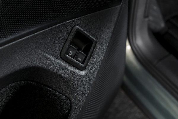 Volkswagen Tiguan 1.5 eHybrid Life Edition | Dig. Cockpit | Adapt. Cruise | Stoel-+stuurverw. | 360 Camera | PDC | App. Connect | ECC | LM 17" | 5439