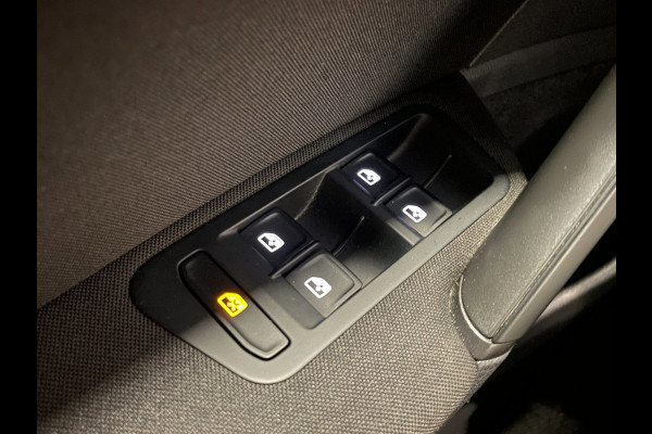 Volkswagen Golf 1.0 TSI|86 PK|5-DEURS|FACELIFT|NAVIGATIE|APPLE CARPLAY|CLIMATE+CRUISE CONTROL|DAB|PDC V+A|ORIGINELE NL-AUTO|NAP|