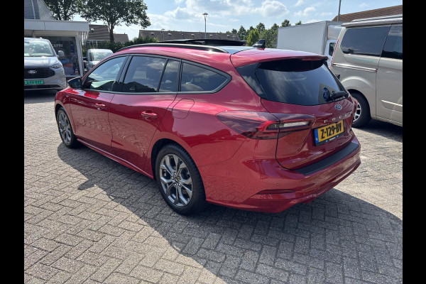 Ford FOCUS Wagon 1.0 EcoBoost Hybrid ST Line X 155pk | Vol leder | Panoramadak | | Adaptive cruise control | Winter Pack | All season banden | Camera