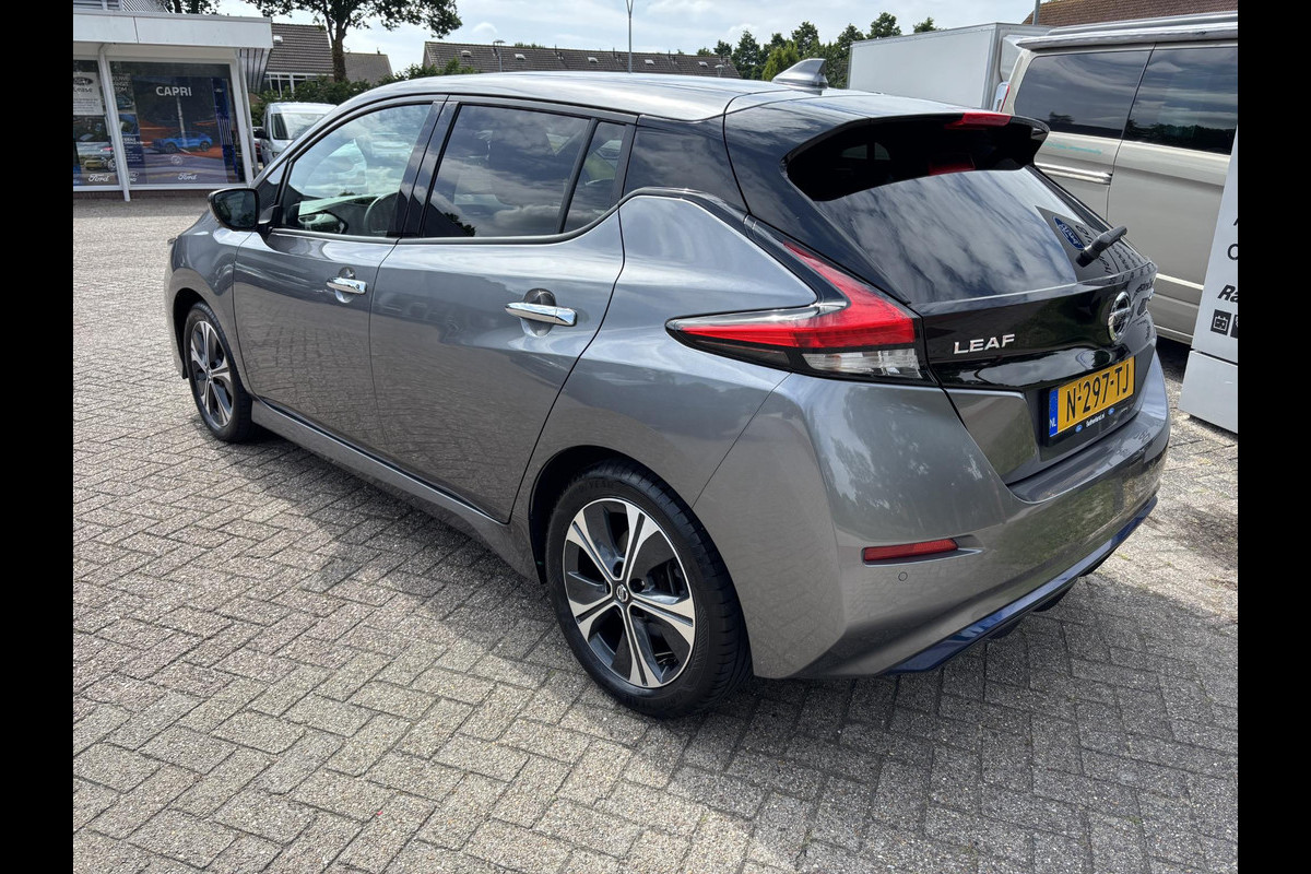 Nissan Leaf N-Connecta 40 kWh 150pk SOH 94.5% | Adaptieve Cruise | Stoelverwarming | 360 graden Camera's