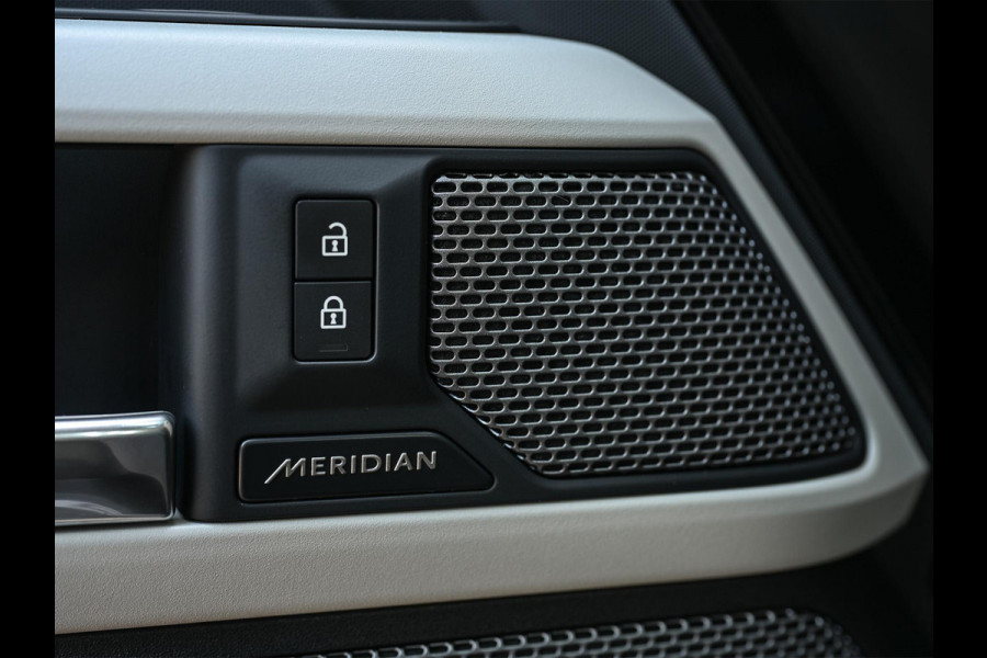 Land Rover Defender 110 2.0 P400e 110 SE | NL-Auto | Panoramadak | 1e Eigenaar | Led | Trekhaak | Keyless entree | 360 camera | Meridian surround | Ambiance interieur |