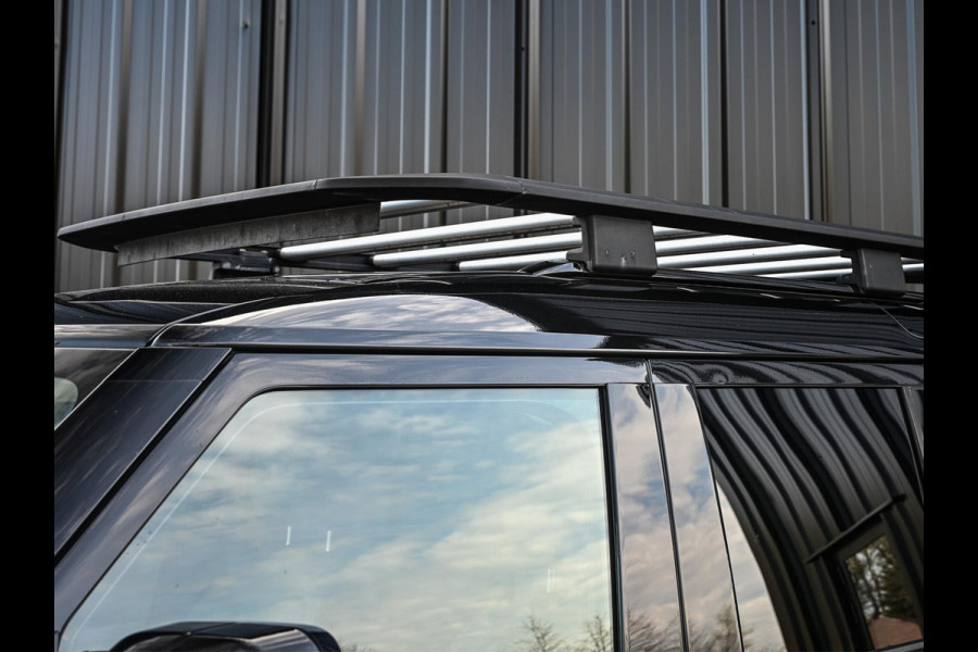Land Rover Defender 110 2.0 P400e 110 SE | NL-Auto | Panoramadak | 1e Eigenaar | Led | Trekhaak | Keyless entree | 360 camera | Meridian surround | Ambiance interieur |