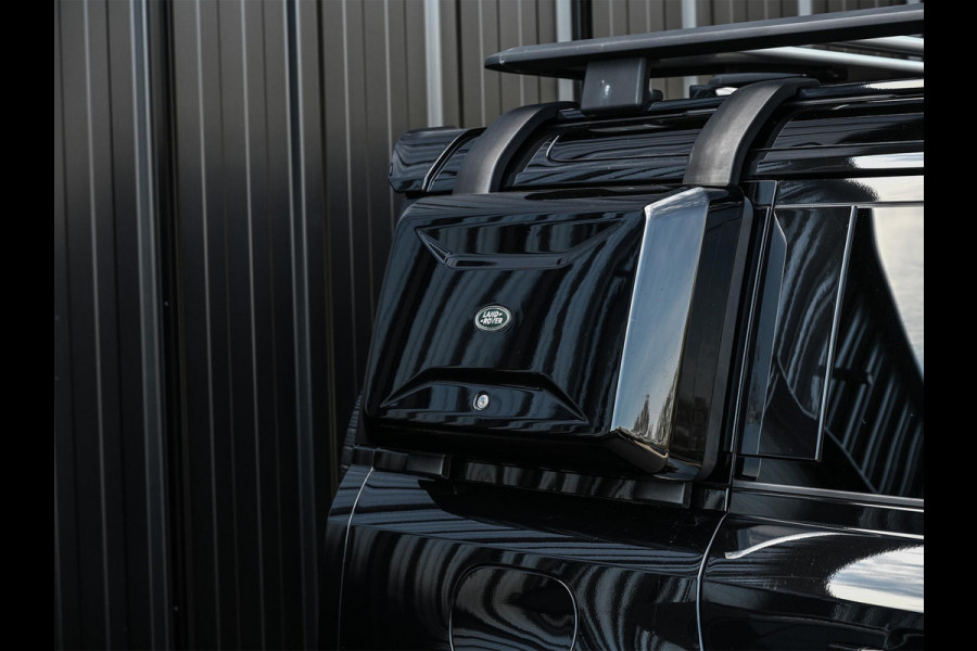 Land Rover Defender 110 2.0 P400e 110 SE | NL-Auto | Panoramadak | 1e Eigenaar | Led | Trekhaak | Keyless entree | 360 camera | Meridian surround | Ambiance interieur |