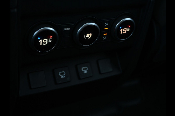 Land Rover Defender 110 2.0 P400e 110 SE | NL-Auto | Panoramadak | 1e Eigenaar | Led | Trekhaak | Keyless entree | 360 camera | Meridian surround | Ambiance interieur |