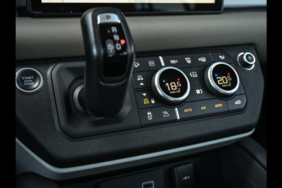 Land Rover Defender 110 2.0 P400e 110 SE | NL-Auto | Panoramadak | 1e Eigenaar | Led | Trekhaak | Keyless entree | 360 camera | Meridian surround | Ambiance interieur |