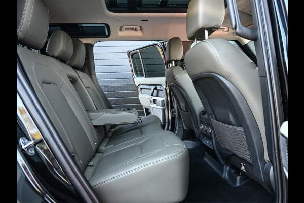 Land Rover Defender 110 2.0 P400e 110 SE | NL-Auto | Panoramadak | 1e Eigenaar | Led | Trekhaak | Keyless entree | 360 camera | Meridian surround | Ambiance interieur |