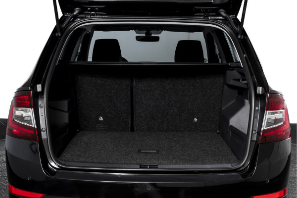 Škoda Fabia Combi 1.0 TSI 110 PK Style | Panodak | Adapt. Cruise | Stoelverw. | PDC | Camera | NAV + App. Connect | ECC | Trekhaak | LM 16" |