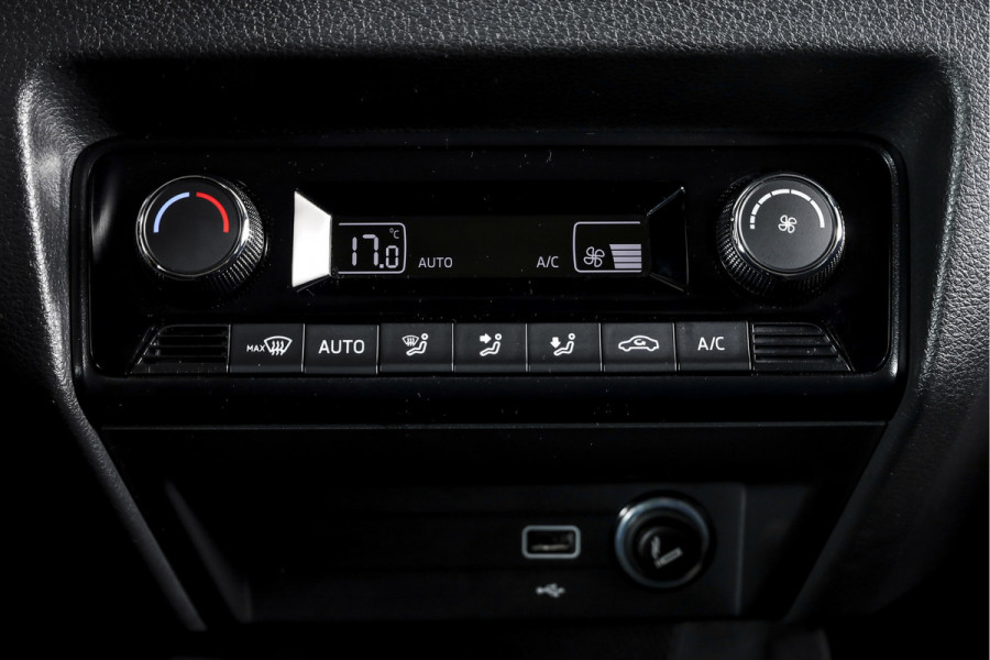 Škoda Fabia Combi 1.0 TSI 110 PK Style | Panodak | Adapt. Cruise | Stoelverw. | PDC | Camera | NAV + App. Connect | ECC | Trekhaak | LM 16" |