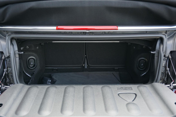MINI Cabrio 1.5 Cooper Sidewalk Edition JCW + CAMERA / APPLE CARPLAY / STOELVERWARMING