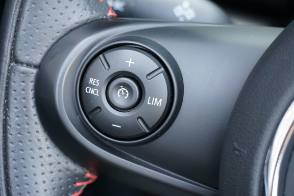MINI Cabrio 1.5 Cooper Sidewalk Edition JCW + CAMERA / APPLE CARPLAY / STOELVERWARMING