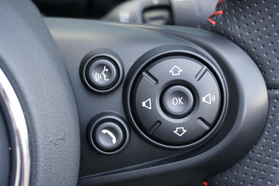 MINI Cabrio 1.5 Cooper Sidewalk Edition JCW + CAMERA / APPLE CARPLAY / STOELVERWARMING