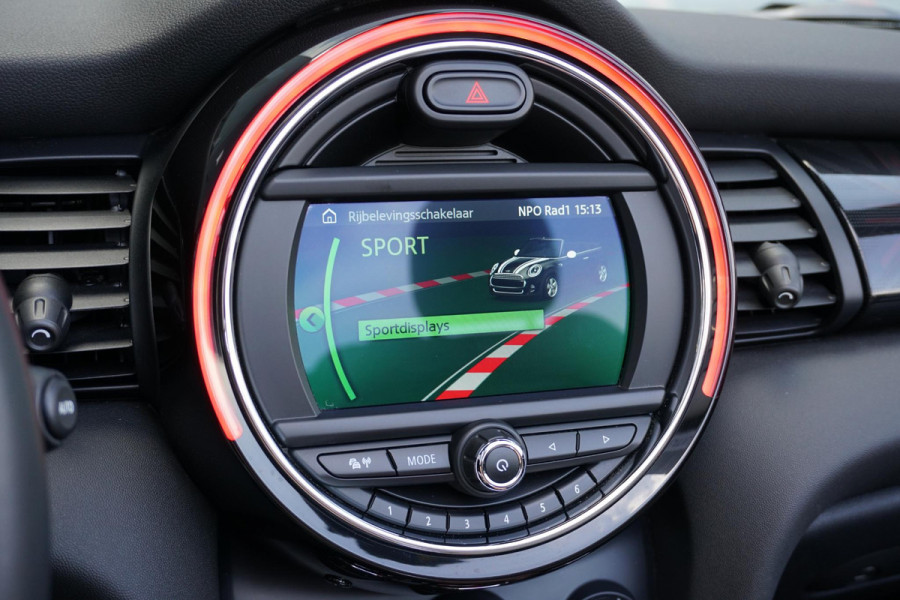 MINI Cabrio 1.5 Cooper Sidewalk Edition JCW + CAMERA / APPLE CARPLAY / STOELVERWARMING