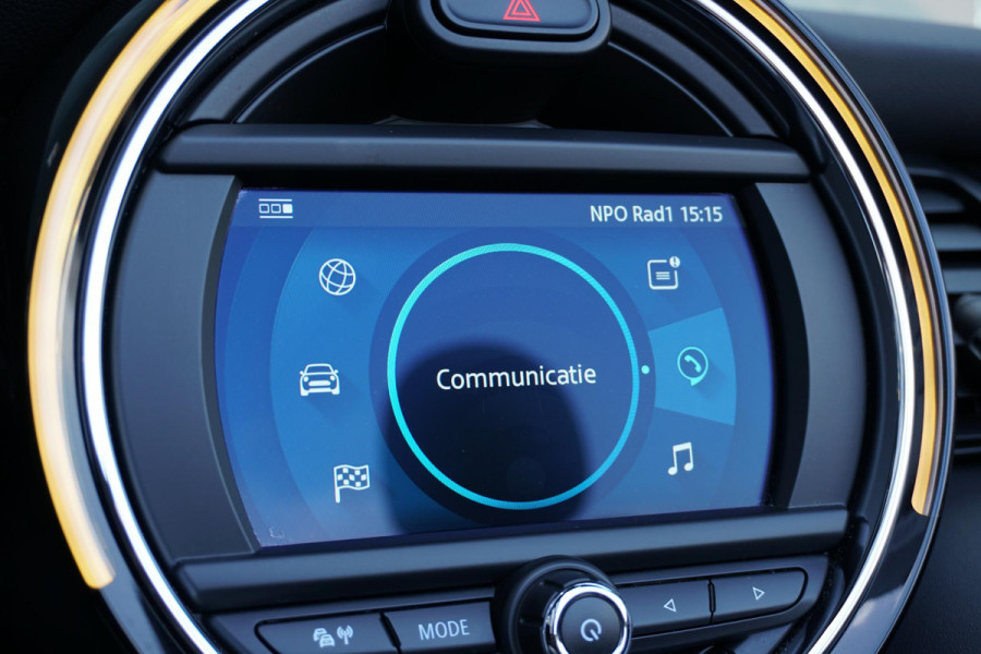 MINI Cabrio 1.5 Cooper Sidewalk Edition JCW + CAMERA / APPLE CARPLAY / STOELVERWARMING