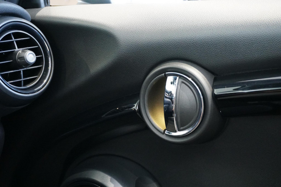 MINI Cabrio 1.5 Cooper Sidewalk Edition JCW + CAMERA / APPLE CARPLAY / STOELVERWARMING