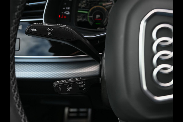 Audi Q8 60 TFSI e quattro Pro Line S Competition | Advanced onderstel | NL auto |  Audi exclusive color  | B&O Sound | Memory pack | Panorama dak | Head-up | Valcano s-seats | Trekhaak | Adaptive cruise | Ambiance interieur