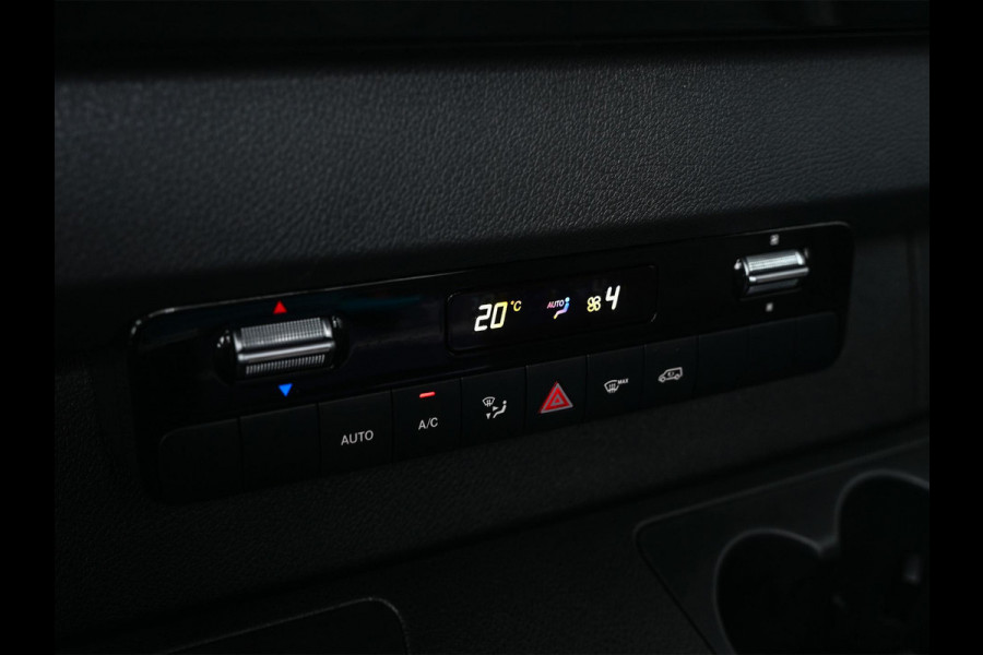 Mercedes-Benz Sprinter 519 3.0 CDI L3 EURO VI-D NL Auto · Tijhof opbouw · Luchtvering · Trekhaak · Opbergvakken L+R · Distronic · Led · 6 Cillinder · Climate · Lier elektrisch · Geveerde bestuurderstoel | oprijwagen