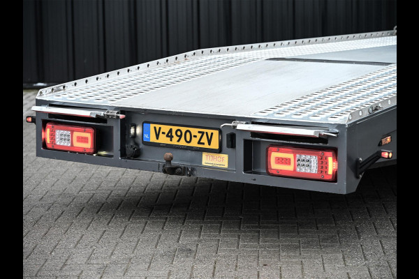 Mercedes-Benz Sprinter 519 3.0 CDI L3 EURO VI-D NL Auto · Tijhof opbouw · Luchtvering · Trekhaak · Opbergvakken L+R · Distronic · Led · 6 Cillinder · Climate · Lier elektrisch · Geveerde bestuurderstoel | oprijwagen