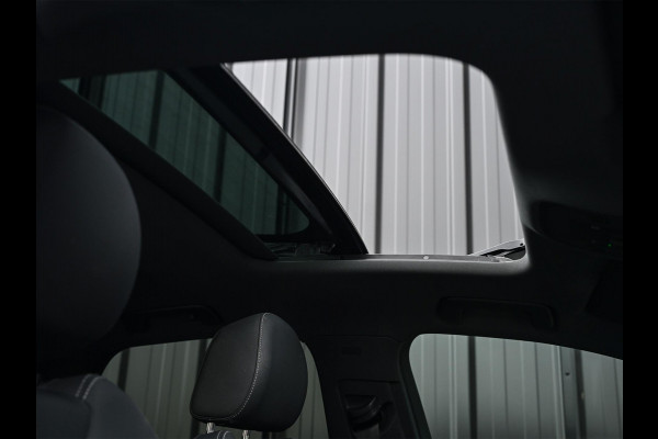 Audi Q3 Sportback 45 TFSI e S Edition | Panoramadak | Leder | Achteruitrijcamera | Stoelverwarming  | Climate control | 20 Inch