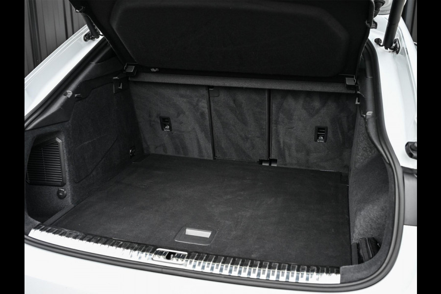 Audi Q3 Sportback 45 TFSI e S Edition | Panoramadak | Leder | Achteruitrijcamera | Stoelverwarming  | Climate control | 20 Inch