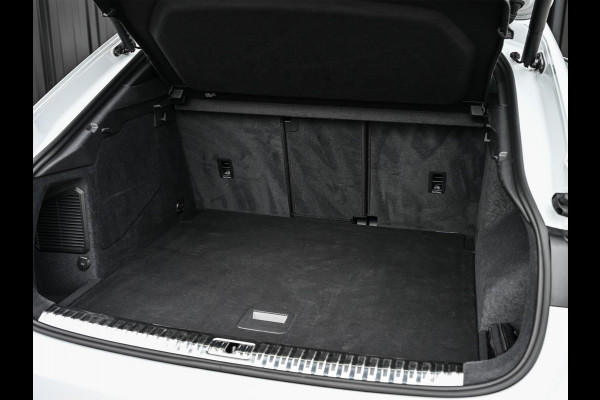 Audi Q3 Sportback 45 TFSI e S Edition | Panoramadak | Leder | Achteruitrijcamera | Stoelverwarming  | Climate control | 20 Inch