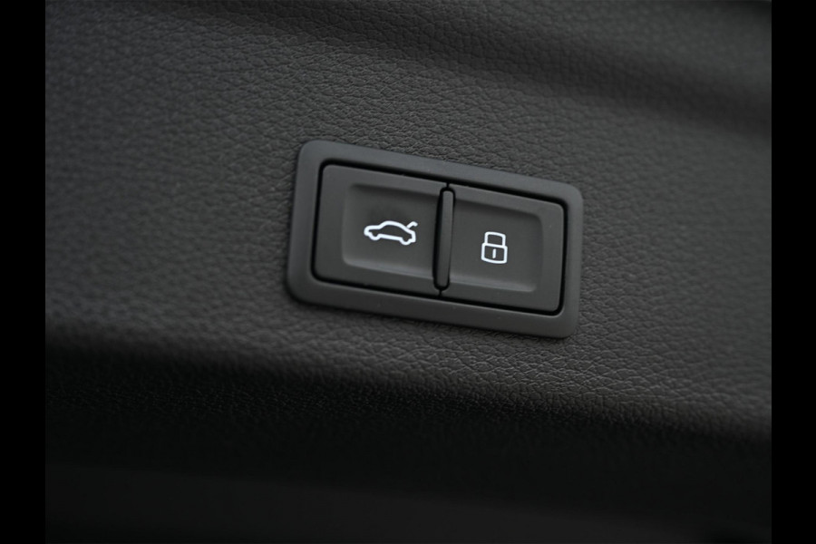 Audi Q3 Sportback 45 TFSI e S Edition | Panoramadak | Leder | Achteruitrijcamera | Stoelverwarming  | Climate control | 20 Inch