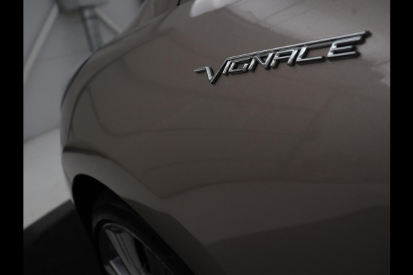 Ford Fiesta 1.0 EcoBoost Vignale | Panoramadak | Carplay | Lederen bekleding | Camera | Adaptive Cruise | Navigatie | Stoel & stuurverwarming | LM | B&O Geluidsinstallatie | DAB