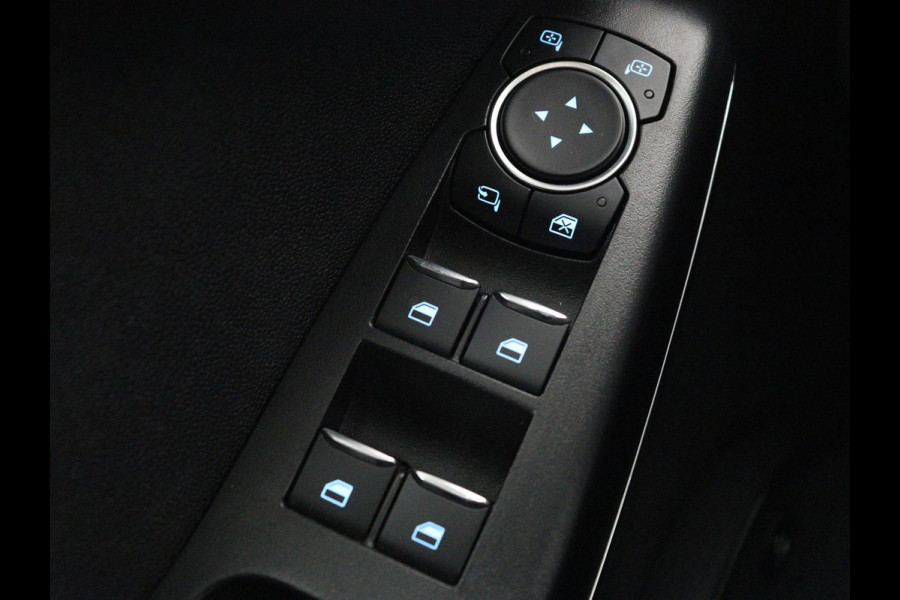 Ford Fiesta 1.0 EcoBoost Vignale | Panoramadak | Carplay | Lederen bekleding | Camera | Adaptive Cruise | Navigatie | Stoel & stuurverwarming | LM | B&O Geluidsinstallatie | DAB