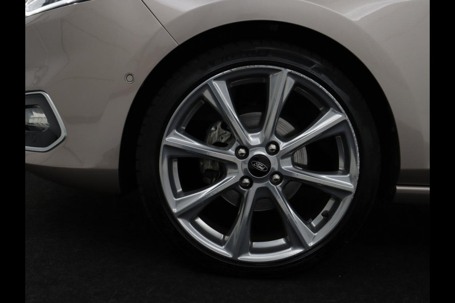 Ford Fiesta 1.0 EcoBoost Vignale | Panoramadak | Carplay | Lederen bekleding | Camera | Adaptive Cruise | Navigatie | Stoel & stuurverwarming | LM | B&O Geluidsinstallatie | DAB