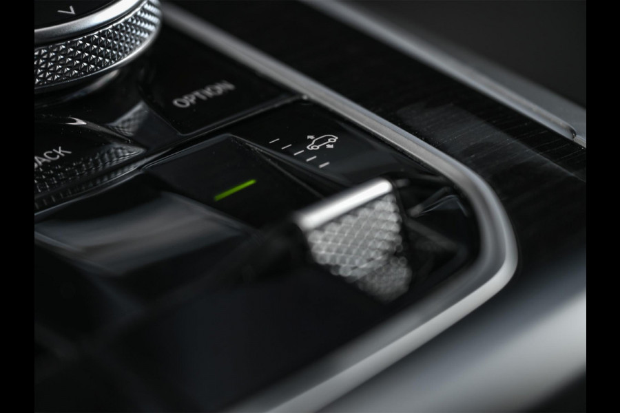 BMW X5 xDrive50e M-Sport Pro | Panoramadak | Active Cruise | Iconic Glow | Harman/Kardon | Memory Seats | Stoel Ventilatie | Head-Up | 360 Camera | Ambient Air | Achterasbesturing | Ambiance Interieur | Soft Close