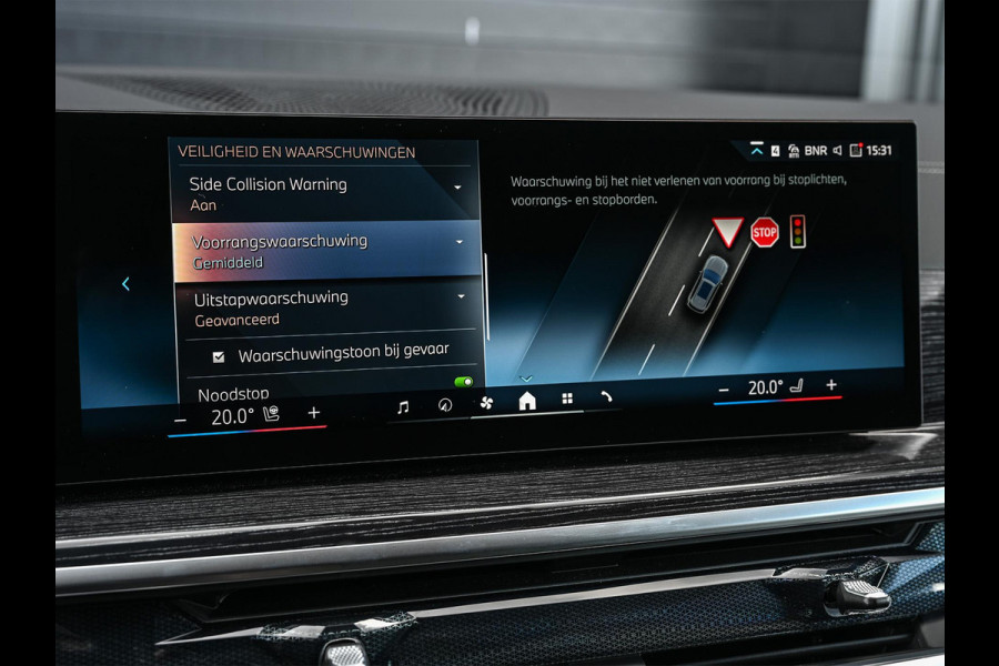 BMW X5 xDrive50e M-Sport Pro | Panoramadak | Active Cruise | Iconic Glow | Harman/Kardon | Memory Seats | Stoel Ventilatie | Head-Up | 360 Camera | Ambient Air | Achterasbesturing | Ambiance Interieur | Soft Close