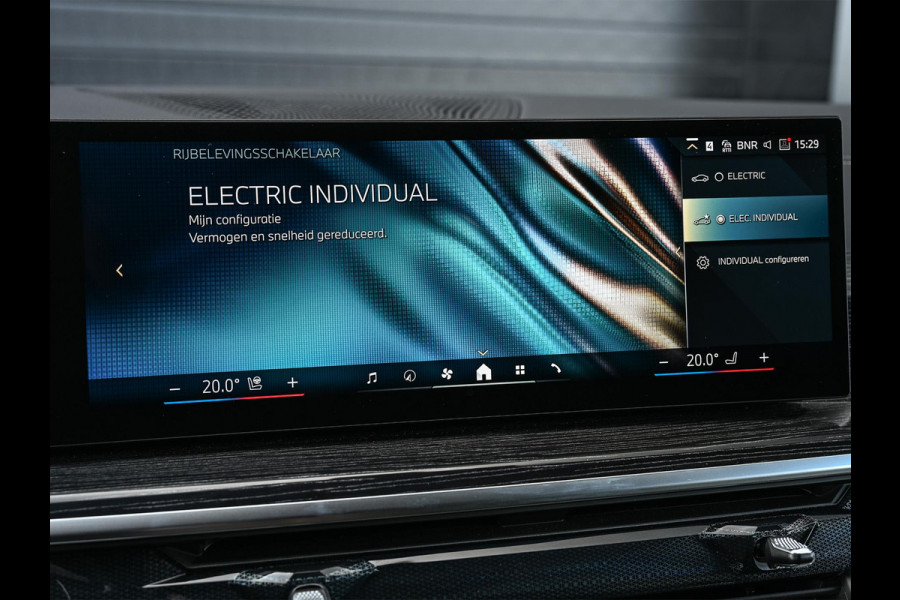 BMW X5 xDrive50e M-Sport Pro | Panoramadak | Active Cruise | Iconic Glow | Harman/Kardon | Memory Seats | Stoel Ventilatie | Head-Up | 360 Camera | Ambient Air | Achterasbesturing | Ambiance Interieur | Soft Close