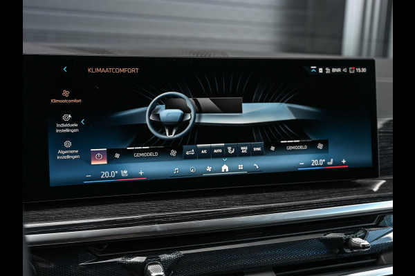 BMW X5 xDrive50e M-Sport Pro | Panoramadak | Active Cruise | Iconic Glow | Harman/Kardon | Memory Seats | Stoel Ventilatie | Head-Up | 360 Camera | Ambient Air | Achterasbesturing | Ambiance Interieur | Soft Close