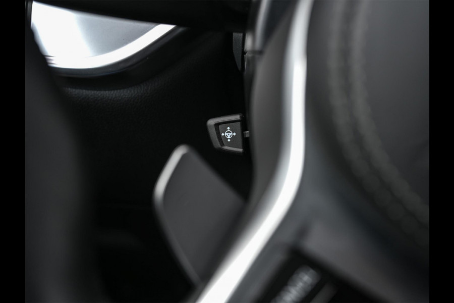 BMW X5 xDrive50e M-Sport Pro | Panoramadak | Active Cruise | Iconic Glow | Harman/Kardon | Memory Seats | Stoel Ventilatie | Head-Up | 360 Camera | Ambient Air | Achterasbesturing | Ambiance Interieur | Soft Close