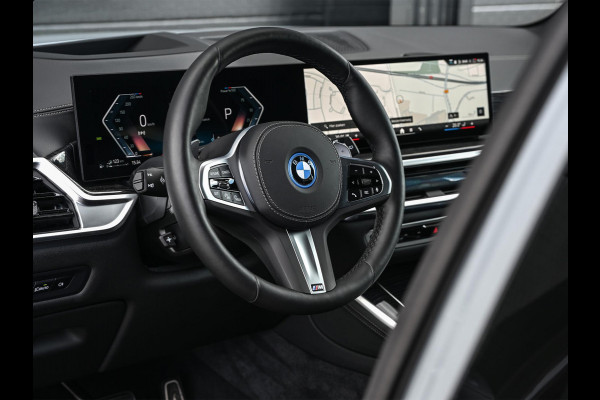 BMW X5 xDrive50e M-Sport Pro | Panoramadak | Active Cruise | Iconic Glow | Harman/Kardon | Memory Seats | Stoel Ventilatie | Head-Up | 360 Camera | Ambient Air | Achterasbesturing | Ambiance Interieur | Soft Close