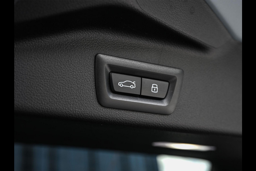 BMW X5 xDrive50e M-Sport Pro | Panoramadak | Active Cruise | Iconic Glow | Harman/Kardon | Memory Seats | Stoel Ventilatie | Head-Up | 360 Camera | Ambient Air | Achterasbesturing | Ambiance Interieur | Soft Close