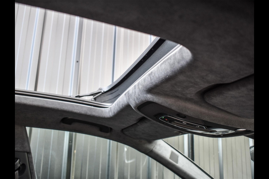 Audi Q8 60 TFSI e quattro Pro Line S Competition | B&O Advanced | Audi Exclusive | 5 Jaar Garantie | Panoramadak | Massage Stoelen | 4 Wiel Besturing | Alcantara hemel | Soft-close | Stoel Ventilatie | Elektr. Trekhaak | Oled Achterlichten | 360 camera |