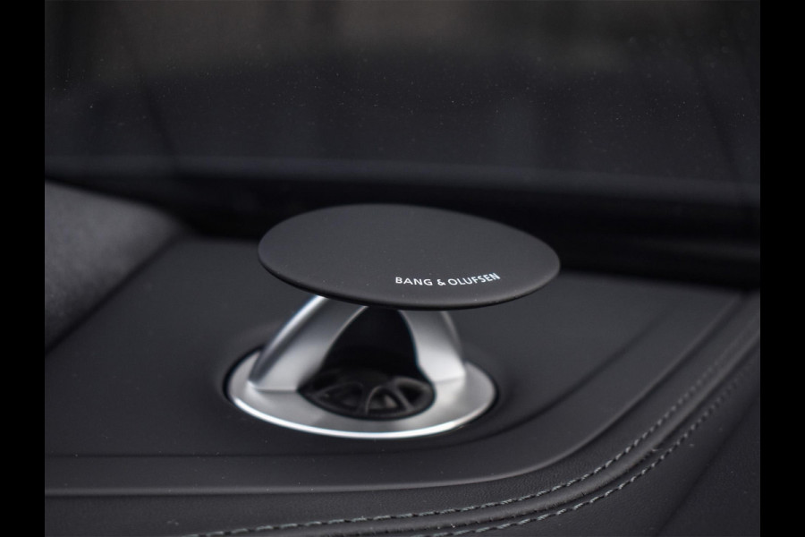 Audi Q8 60 TFSI e quattro Pro Line S Competition | B&O Advanced | Audi Exclusive | 5 Jaar Garantie | Panoramadak | Massage Stoelen | 4 Wiel Besturing | Alcantara hemel | Soft-close | Stoel Ventilatie | Elektr. Trekhaak | Oled Achterlichten | 360 camera |