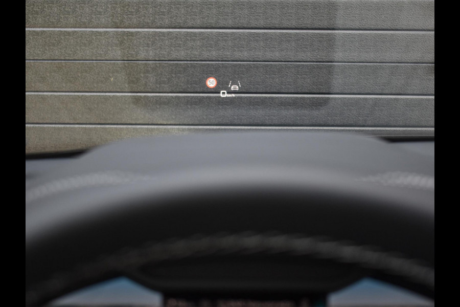 Audi Q8 60 TFSI e quattro Pro Line S Competition | B&O Advanced | Audi Exclusive | 5 Jaar Garantie | Panoramadak | Massage Stoelen | 4 Wiel Besturing | Alcantara hemel | Soft-close | Stoel Ventilatie | Elektr. Trekhaak | Oled Achterlichten | 360 camera |