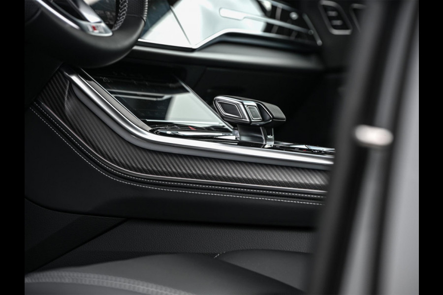Audi Q8 60 TFSI e quattro Pro Line S Competition | B&O Advanced | Audi Exclusive | 5 Jaar Garantie | Panoramadak | Massage Stoelen | 4 Wiel Besturing | Alcantara hemel | Soft-close | Stoel Ventilatie | Elektr. Trekhaak | Oled Achterlichten | 360 camera |